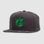 כובע אפור עכבר - תחתית מצחייה ירוקה - לוגו ירוק